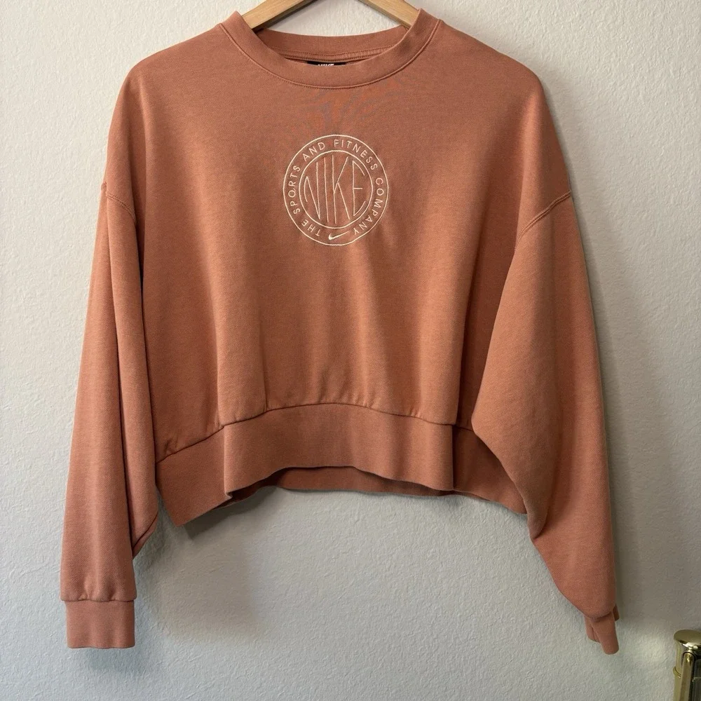 Nike Women's Size SMALL Femme Crew Jumper Terra Blush Pink Tan Loungewear Active